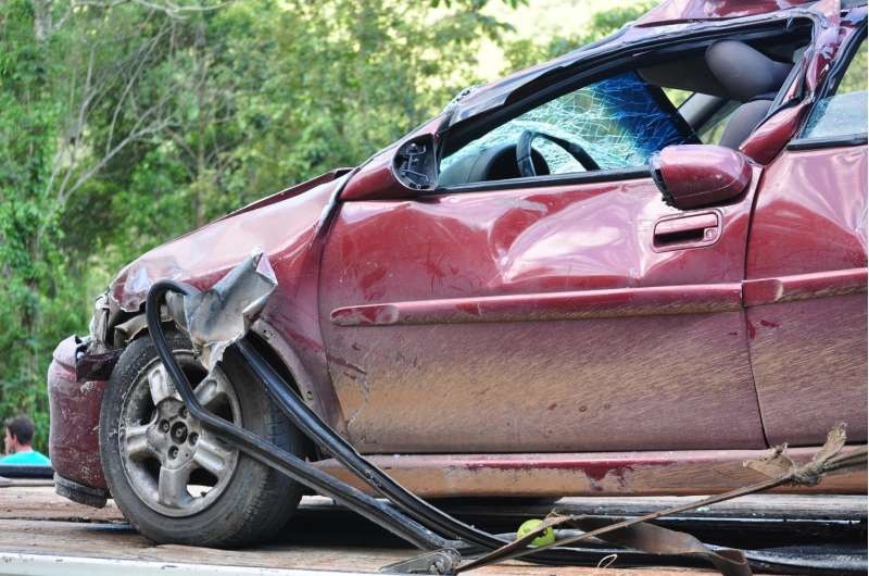 Opioids, NSAIDs no different overall for persistent pain after vehicle crashes
