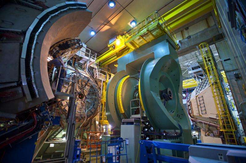 Physicists zoom in on gluons' contribution to proton spin