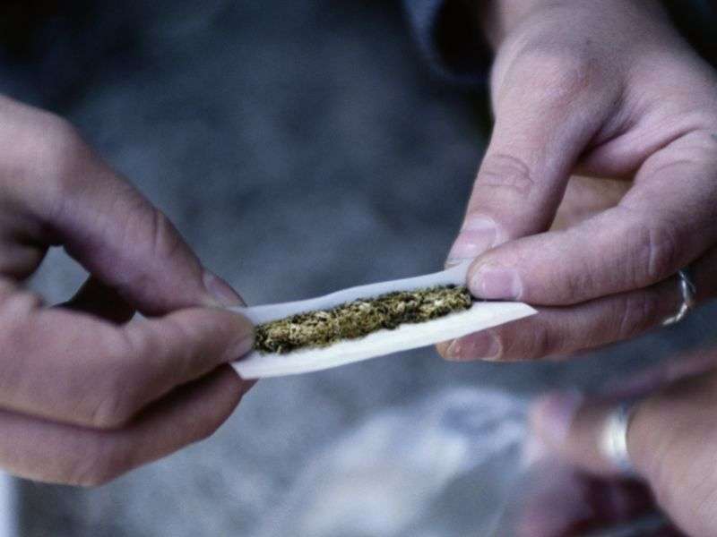 Pot habit early in life may alter brain, study suggests