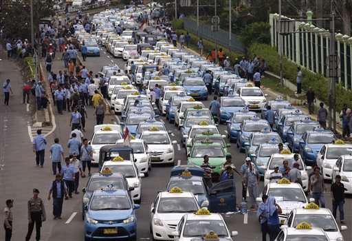 Protest against taxi apps causes chaos in Indonesia capital