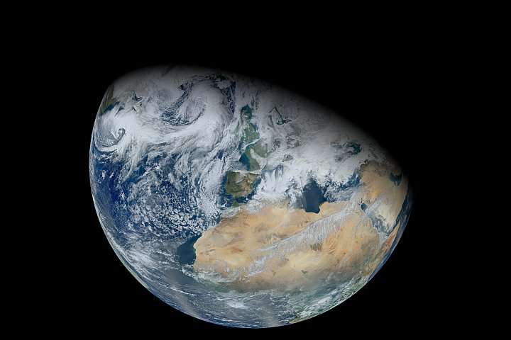 Reflections on the habitability of Earth