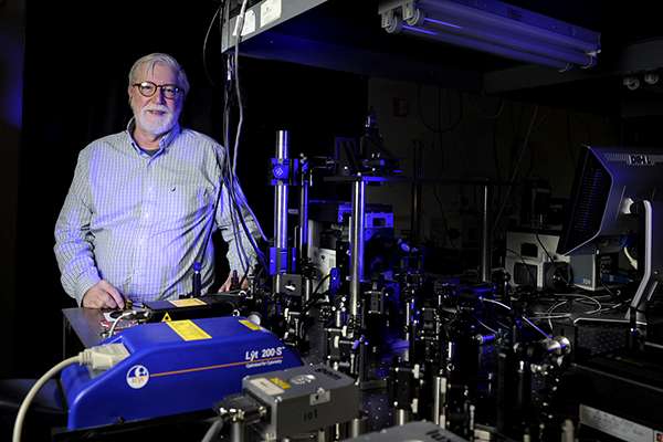 Research sheds new light on proton behavior, draws praise from science community