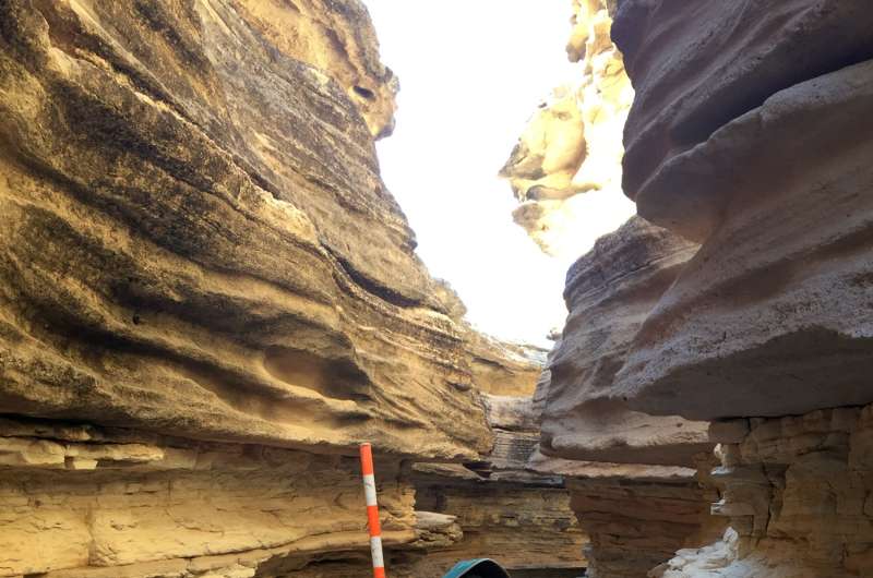 Rock layers preserve record of ancient sea tides near Blythe, California
