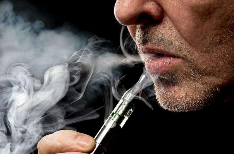 Simulation offers glimpse of how e-cigarettes could impact smoking decades from now