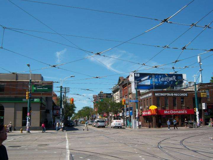Streetcar tracks increase risk of bike crashes: UBC and Ryerson study