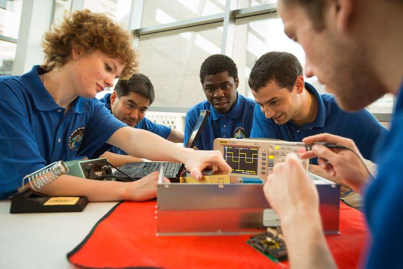Students to build a third space debris observation satellite