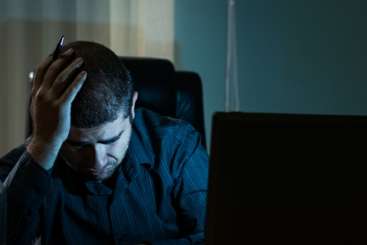 Suicidal patients need better online support from clinicians and help groups