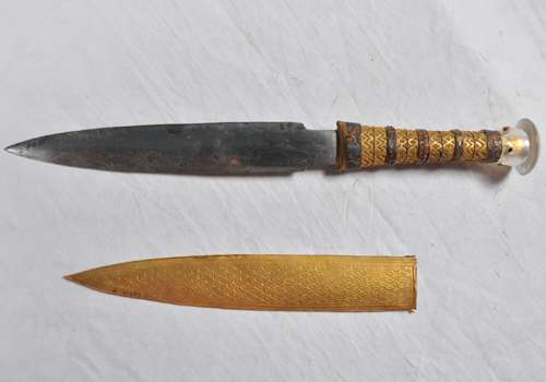 The meteoritic origin of Tutankhamun's iron dagger blade