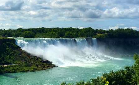 Turning off Niagara Falls could yield insight on how waterfalls carve canyons, UB expert says