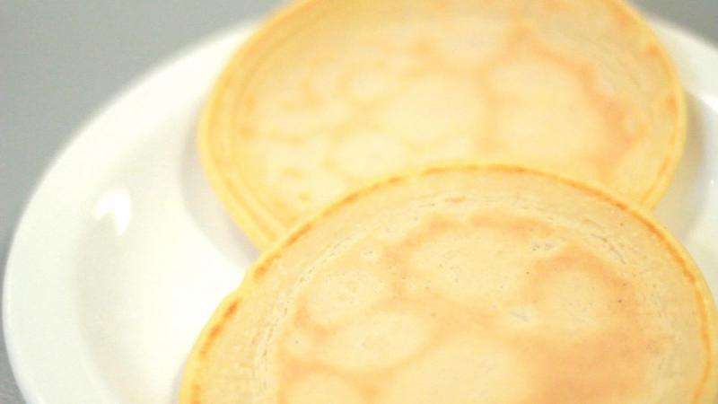 Using the physics of your perfect pancake to help save sight
