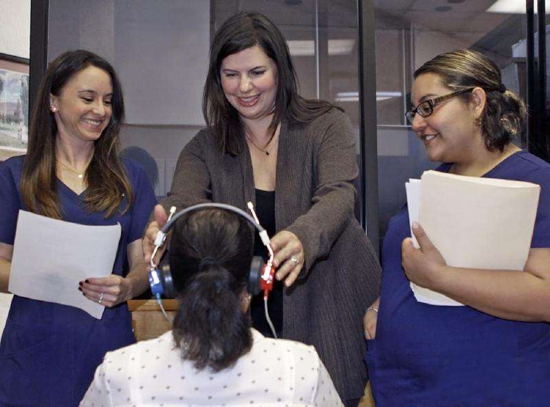 UTEP professor shows that hearing aids improve memory, speech
