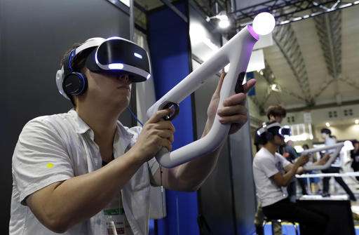 VR arrives at Tokyo Game Show, counted on to revive industry