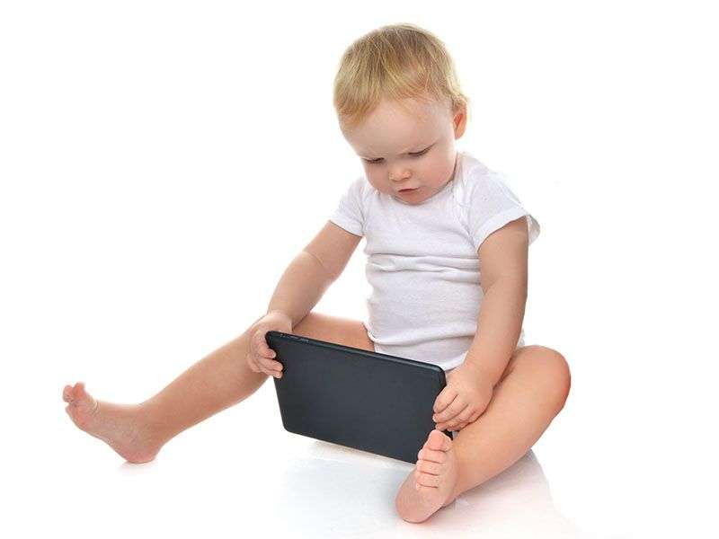 What works -- and doesn't -- to manage your tot's screen time