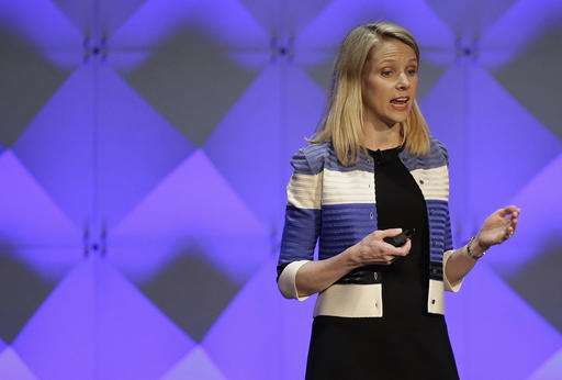 Yahoo's deterioration accelerates ahead of a possible sale