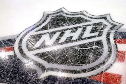 Yahoo will offer a live stream of an NHL &quot;Game of the Day&quot; to hockey fans in the United States, up to four days a week