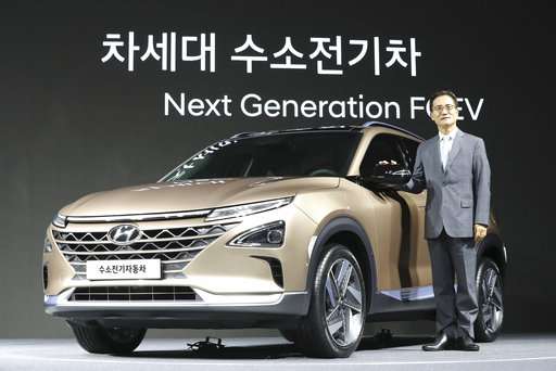 Hyundai unveils new fuel cell SUV with longer travel range