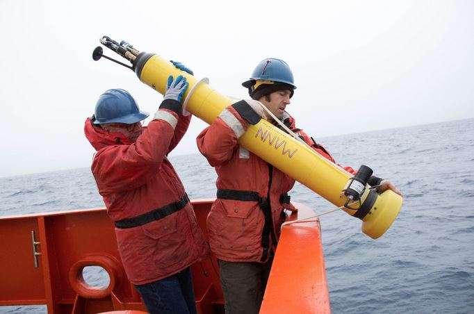 Oceanographer dropping robotic floats on voyage to Antarctica