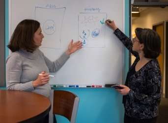 Put the cookie down -- Researchers create app to predict and intervene in users' over