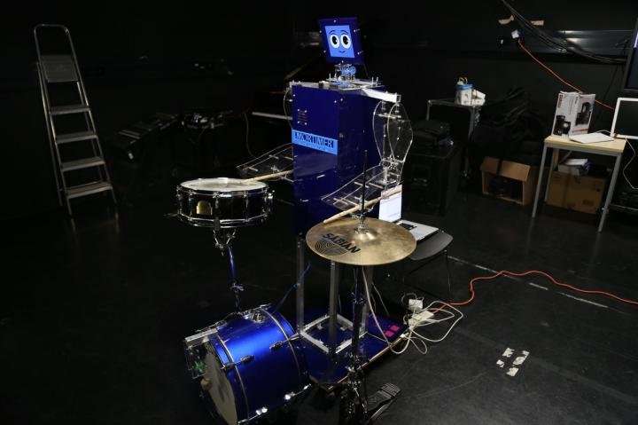 Robot drummer posts pictures of jamming sessions on Facebook
