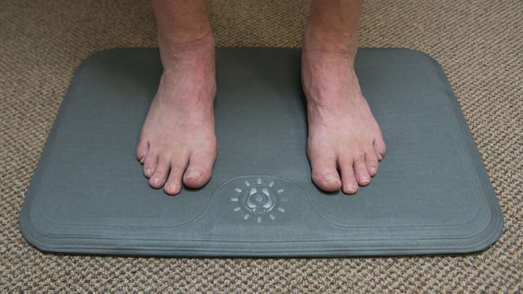 Smart mat detects early warning signs of foot ulcers