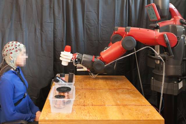 System enables people to correct robot mistakes using brain signals