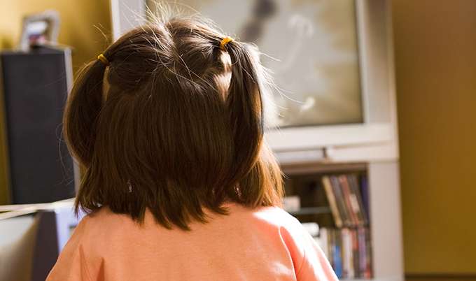 研究表明，五岁儿童电视的发展效应
