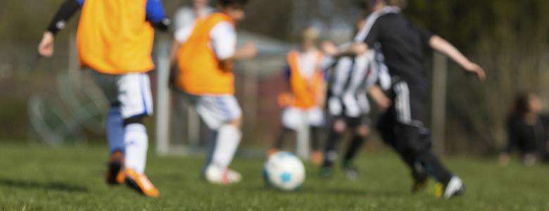 研究人员带来新的国际准则儿童体育运动相关的脑震荡