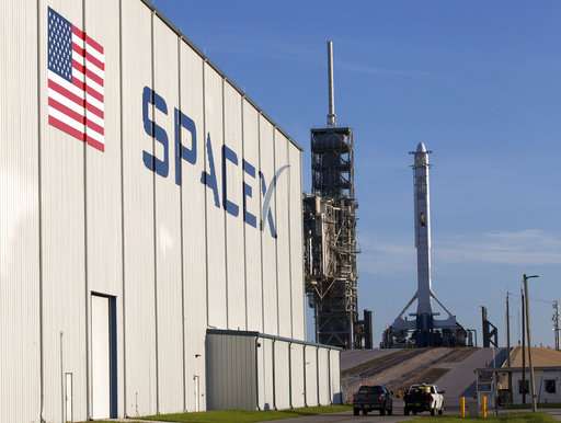 SpaceX launches experiments, ice cream to space station