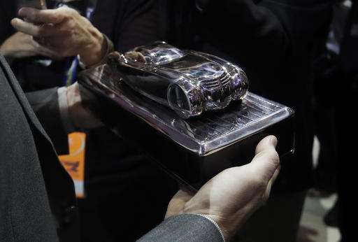 Chevy Bolt gets top car award; Honda Ridgeline top truck