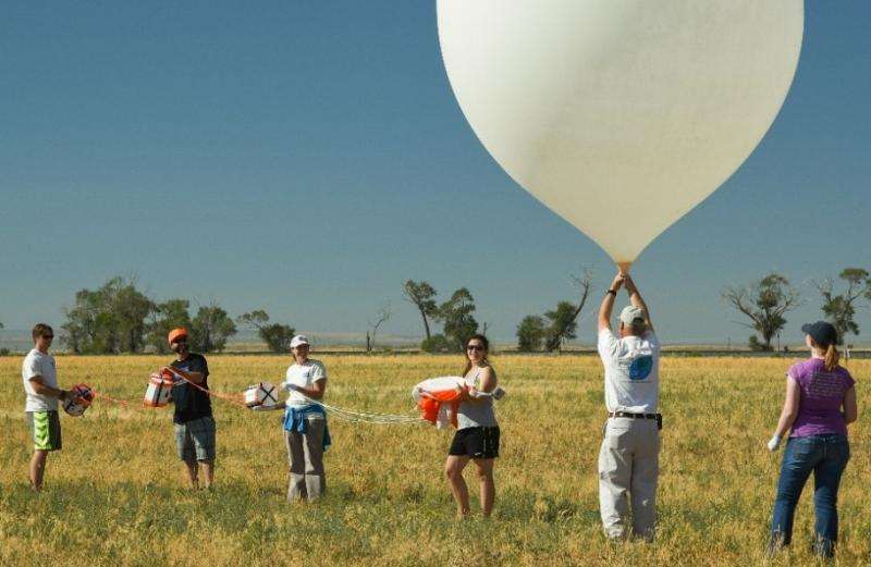 Eclipse balloons to study effect of Mars-like environment on life