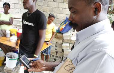 Mobile phones improve outcomes for HIV-positive people across the globe