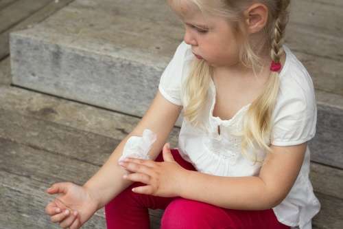 New study aims to find the best moisturiser for treating eczema in children