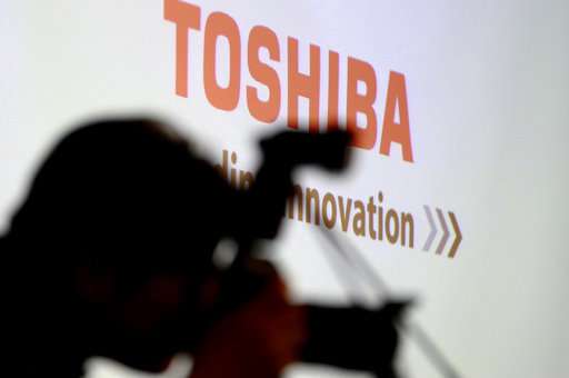 Toshiba, Bain executives join to push for memory-chips sale