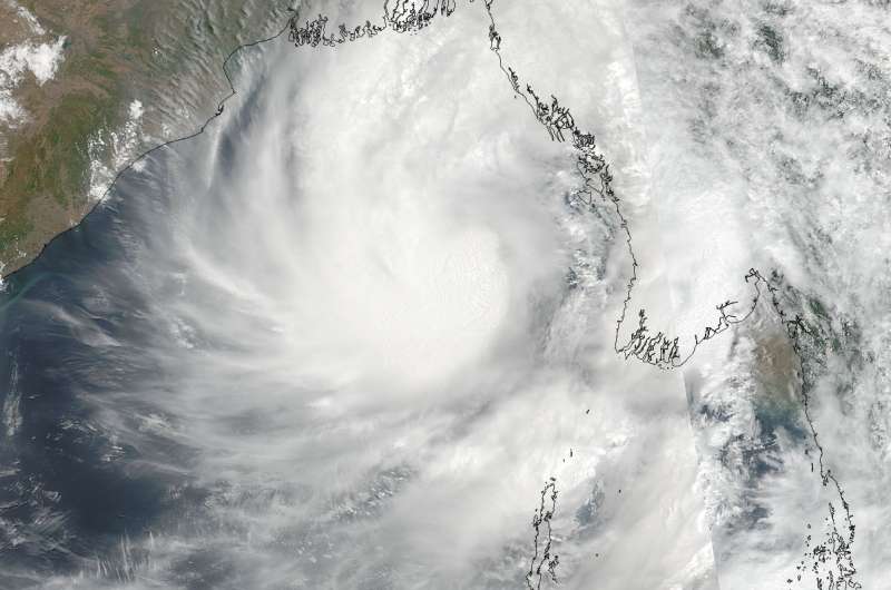 NASA sees Tropical Cyclone Mora making landfall in Bangladesh