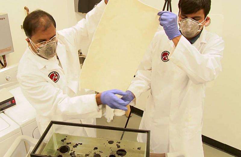 Collaborative research shows finer raw cotton best for oil spill remediation