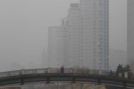 Lawyers sue Chinese authorities for not getting rid of smog