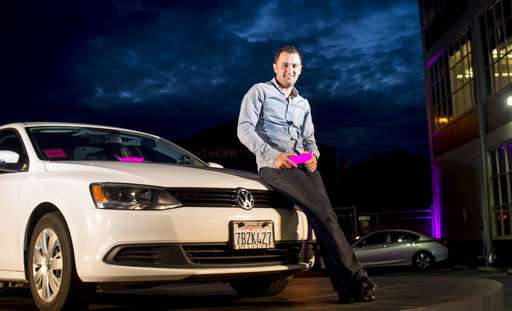 Lyft seizes opportunity as Uber tries to outrun troubles