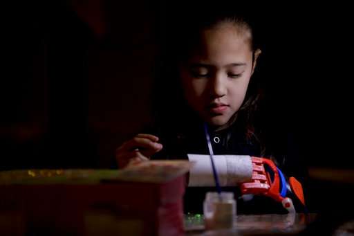 'Superhero' 3D printed hands help kids dream in Argentina