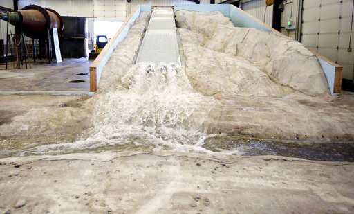 Engineers use replica to pinpoint California dam repairs