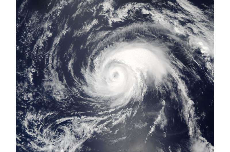 NASA's Aqua satellite catches Typhoon Noru's 10 mile-wide eye