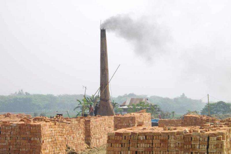 Researchers track the environmental impact of brick kilns in South Asia