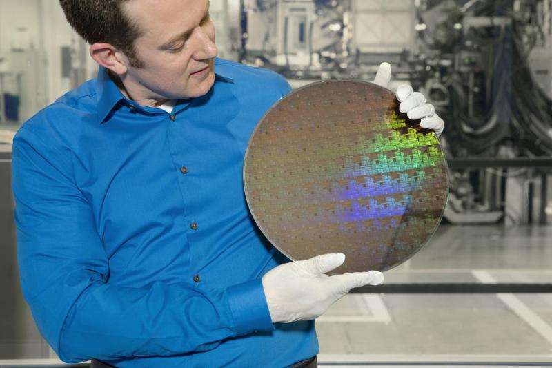 Research alliance builds new transistor for 5nm technology