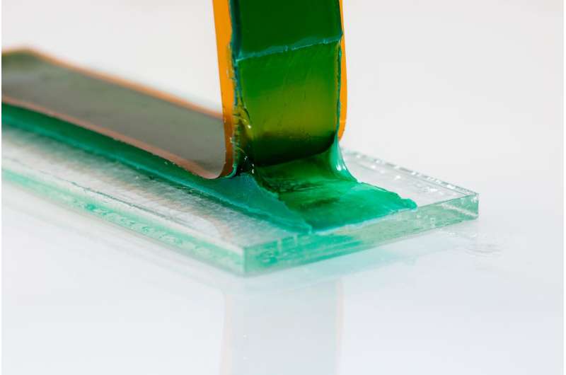 New superglue allows for bonding stretchable hydrogels