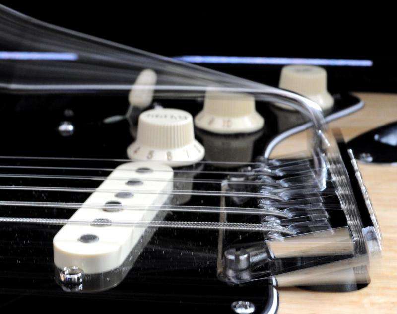 Revolutionary guitar string rocks the guitar world