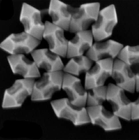 Gold nano-arrows form basis of exotic new superstructures
