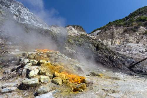 Scientists locate potential magma source in Italian supervolcano