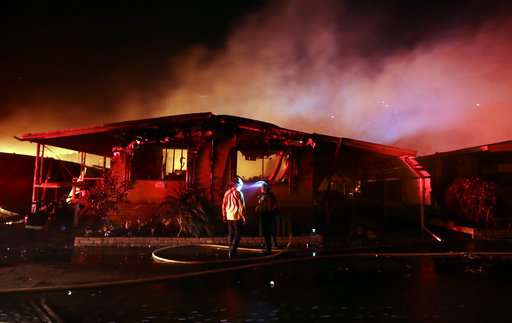 Wildfire destroys mobile homes in California retirement park