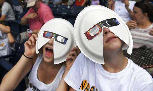 'A primal experience': Americans dazzled by solar eclipse (Update)