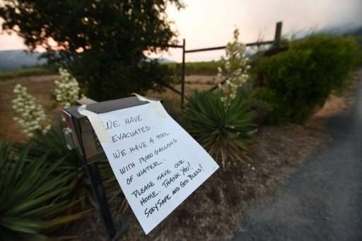 A note from a homeowner to firefighters on Bennett Valley Rd in Santa Rosa, California