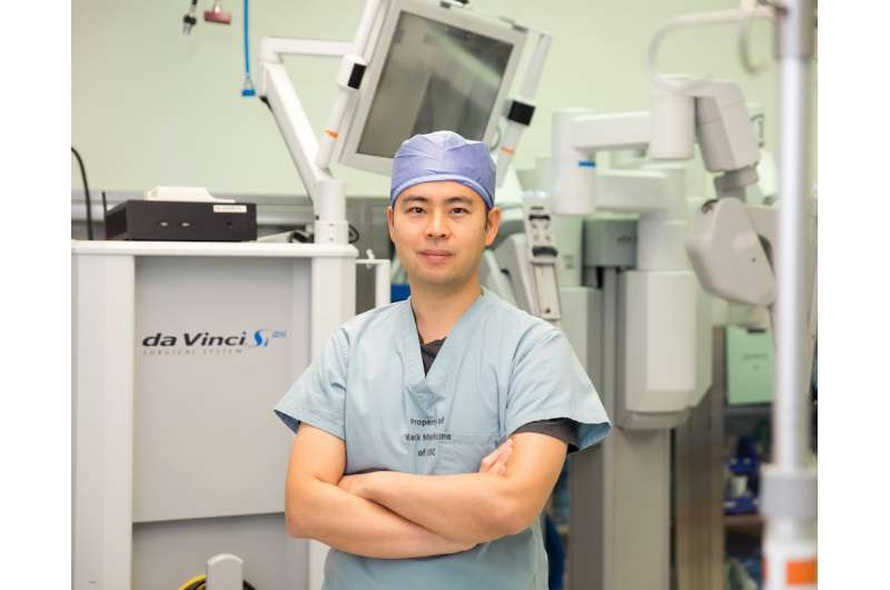 'Black box' recorder puts surgeons' robotic surgery skills under the microscope